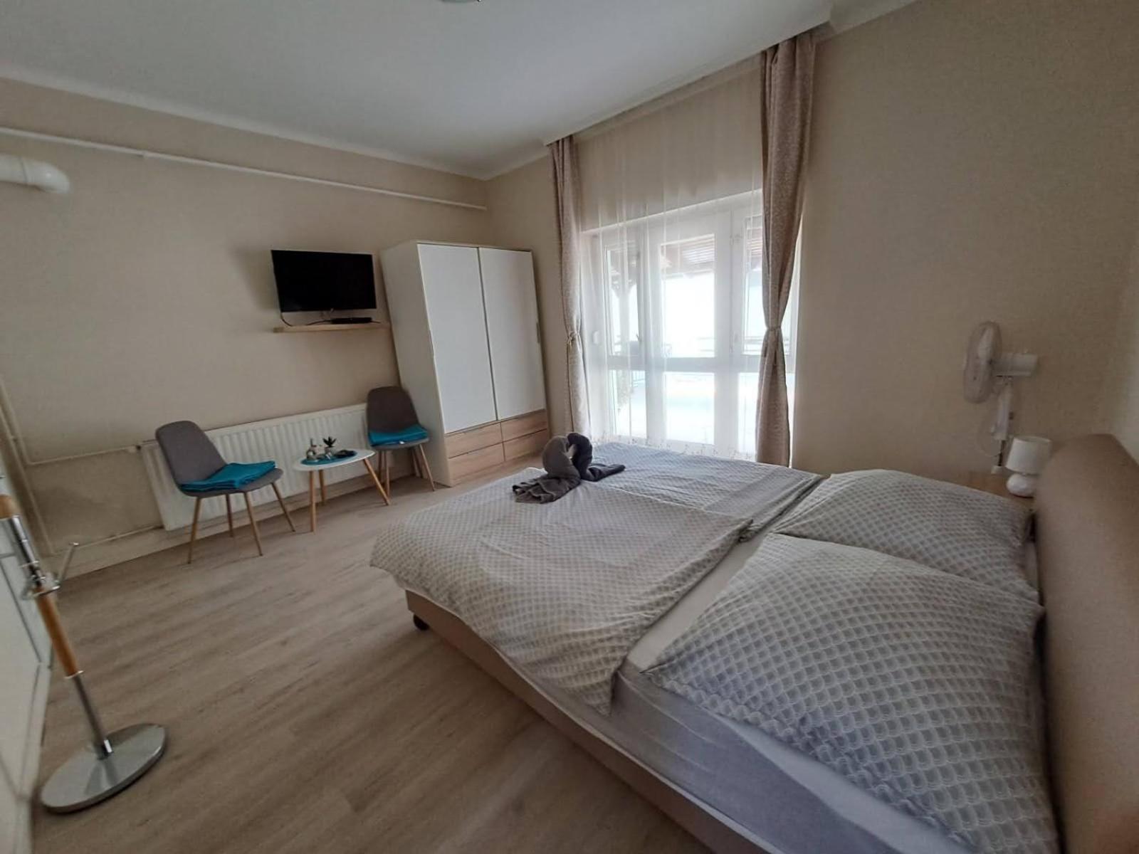 Bed and Breakfast Berta Panzió Hajdúszoboszló Zimmer foto