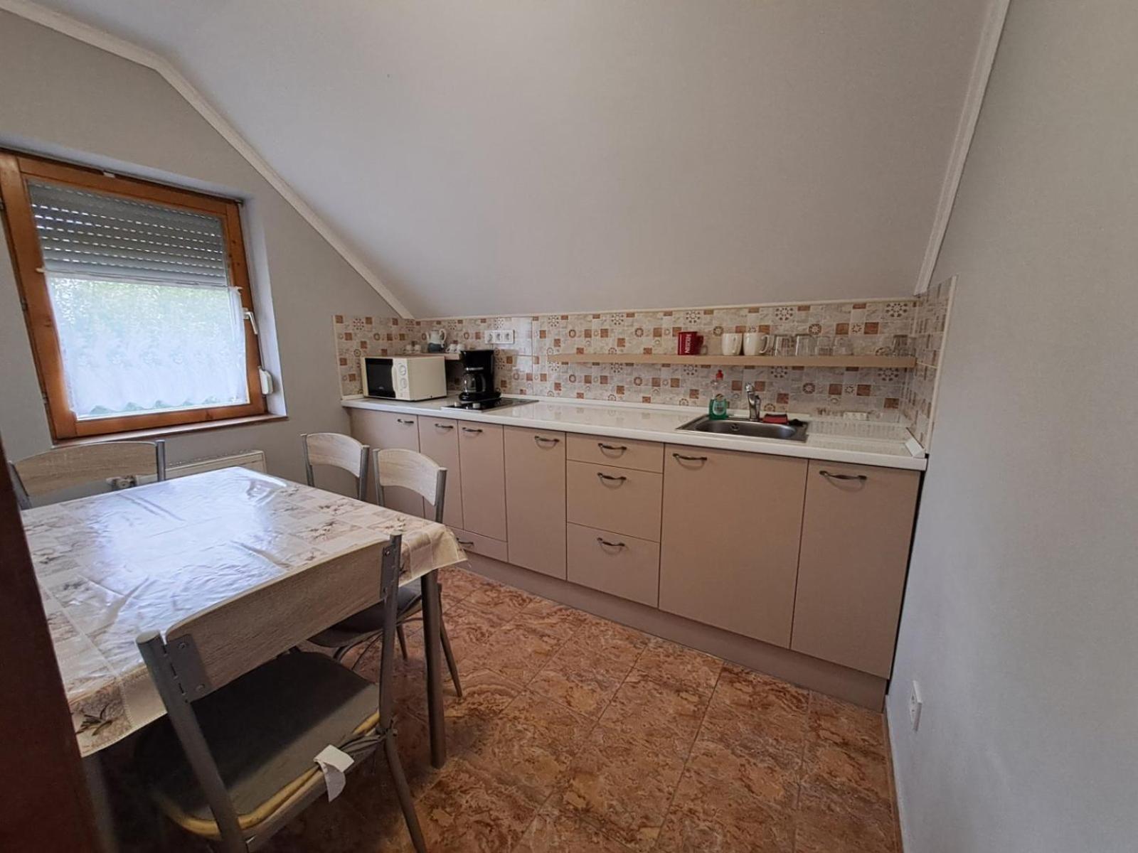 Bed and Breakfast Berta Panzió Hajdúszoboszló Zimmer foto